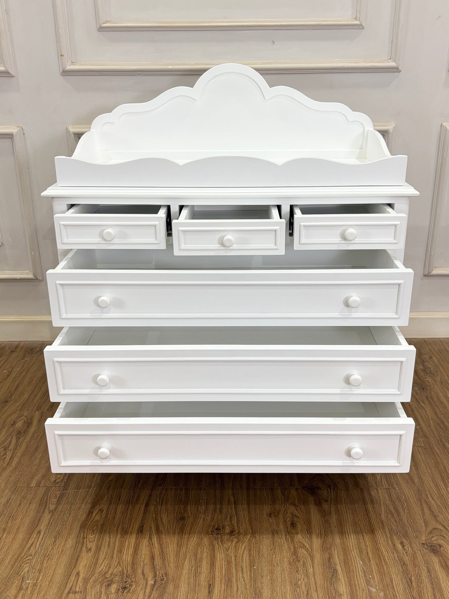 Sebastian Dresser